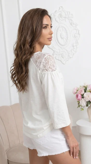 bluza-alba-din-bumbac-cu-insertii-din-dantela-la-umeri