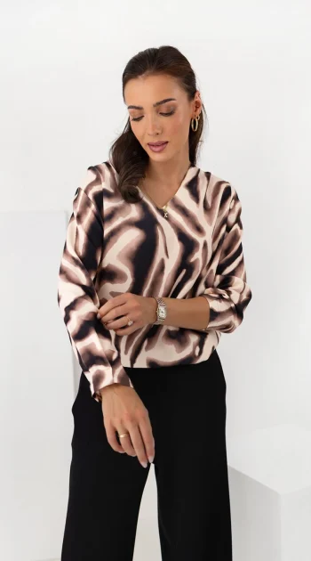 bluza-animal-print-cu-maneca-lunga-si-decolteu-v