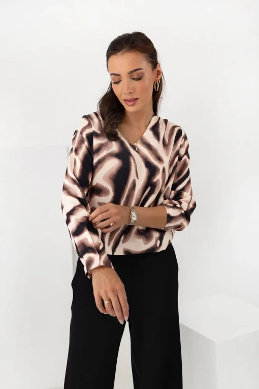 bluza-animal-print-cu-maneca-lunga-si-decolteu-v