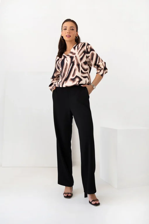 bluza-animal-print-cu-maneca-lunga-si-decolteu-v