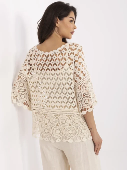 bluza-bej-crosetata-cu-maneci-trei-sferturi
