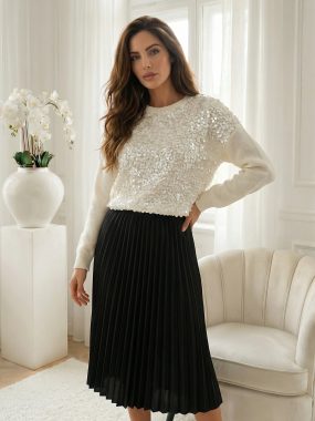 Bluza bej cu paiete aplicate si maneci lungi