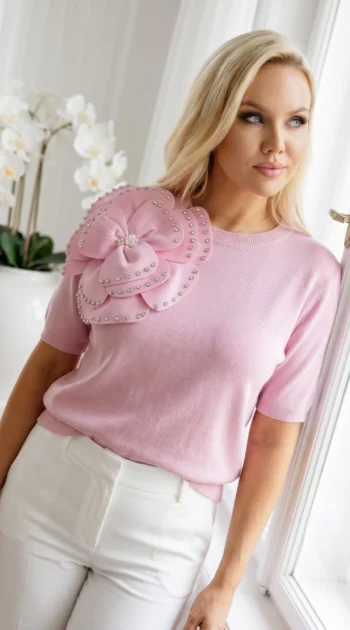 bluza-cu-aplicatie-florala-cu-strasuri