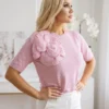 bluza-cu-aplicatie-florala-cu-strasuri