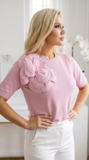 bluza-cu-aplicatie-florala-cu-strasuri