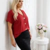 bluza-cu-decolteu-in-v-si-inchidere-cu-capse-aurii-decorative