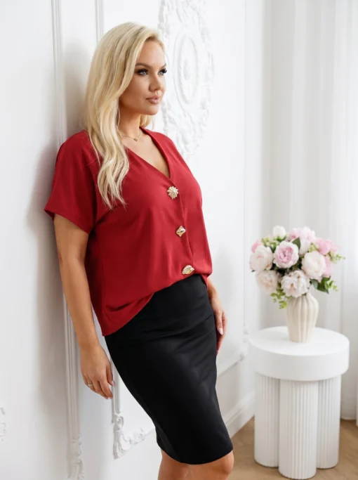 bluza-cu-decolteu-in-v-si-inchidere-cu-capse-aurii-decorative