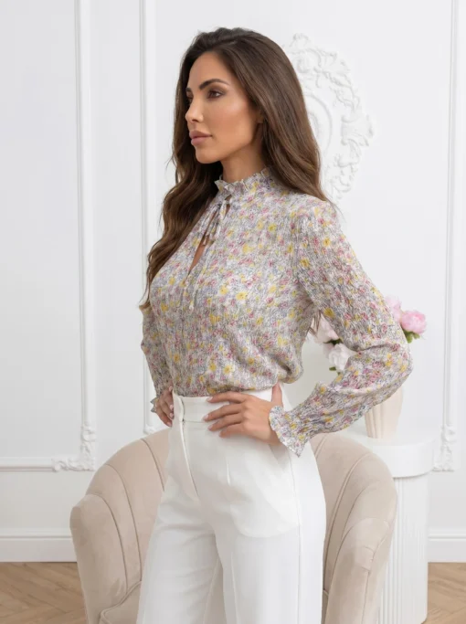 bluza-cu-imprimeu-floral-guler-incretit-si-snur-decorativ