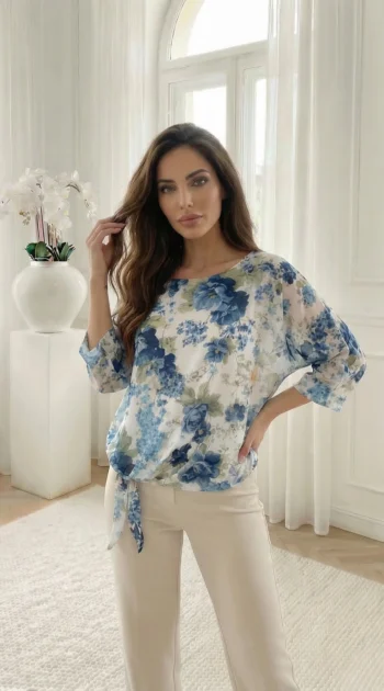 bluza-cu-model-floral-albastru-si-nod-lateral