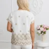 bluza-dama-alba-cu-broderie-geometrica-aurie-si-decolteu-in-v