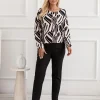 bluza-dama-cu-imprimeu-geometric-alb-negru