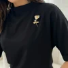 bluza-dama-neagra-cu-brosa-floare-aurie