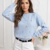 bluza-din-tricot-cu-floricele-multicolore-brodate