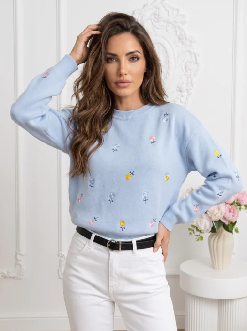 bluza-din-tricot-cu-floricele-multicolore-brodate