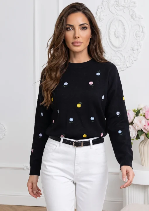 bluza-din-tricot-cu-floricele-multicolore-brodate