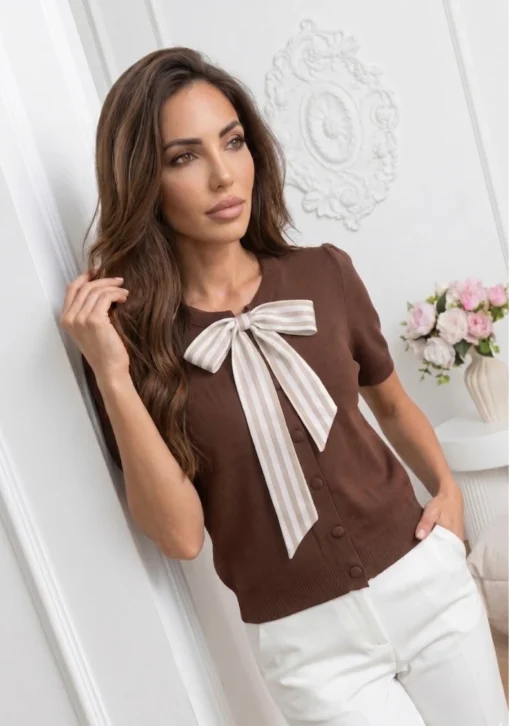 bluza-din-tricot-fin-cu-funda-eleganta-si-nasturi