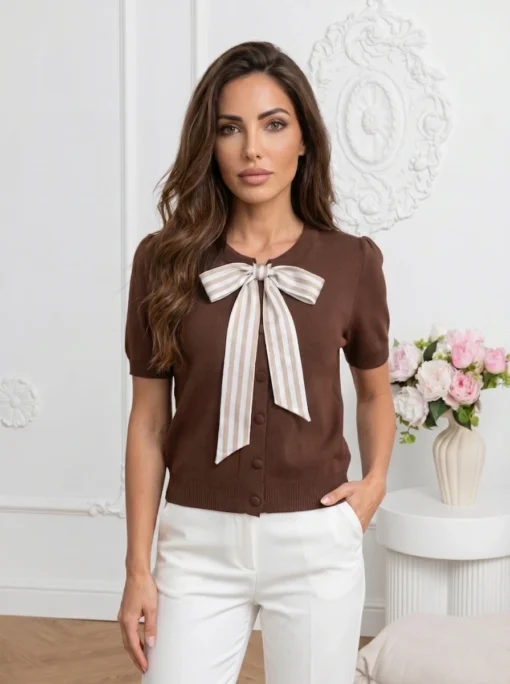 bluza-din-tricot-fin-cu-funda-eleganta-si-nasturi