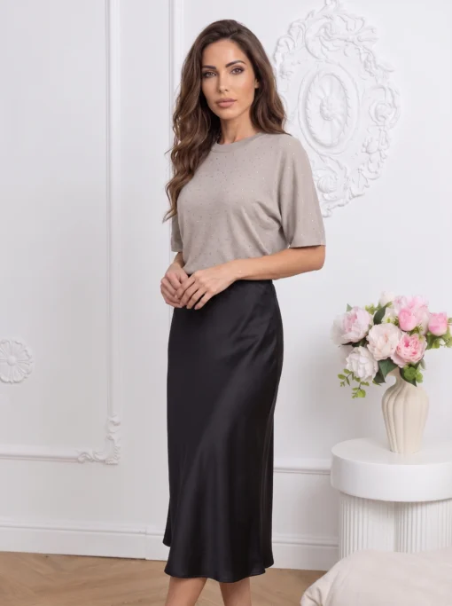 bluza-din-tricot-fin-cu-strasuri