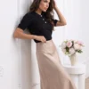 bluza-din-tricotcu-guler-nasturi-aurii-si-model-ajurat-cu-strasuri