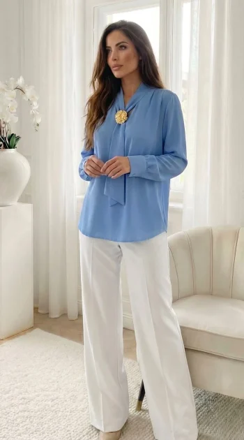 bluza-eleganta-albastra-cu-esarfa-decorativa-si-accesoriu-metalic