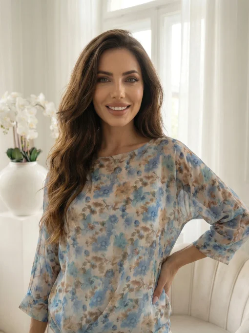 bluza-eleganta-bleu-cu-imprimeu-floral-si-nod-decorativ