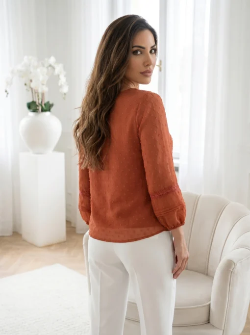 bluza-eleganta-caramiziu-cu-buline-in-relief