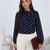 bluza-eleganta-cu-buline-si-funda-la-guler