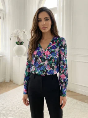 Bluza eleganta cu decolteu in v si imprimeu floral