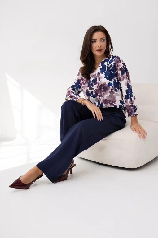bluza-eleganta-cu-imprimeu-floral-in-nuante-de-albastru-si-mov