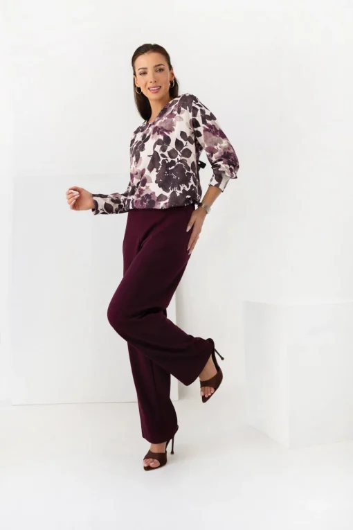 bluza-eleganta-cu-imprimeu-floral-si-decolteu-in-v