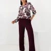 bluza-eleganta-cu-imprimeu-floral-si-decolteu-in-v