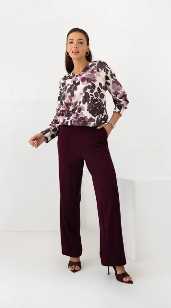 bluza-eleganta-cu-imprimeu-floral-si-decolteu-in-v