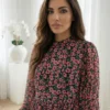 bluza-eleganta-cu-volane-si-imprimeu-floral-roz