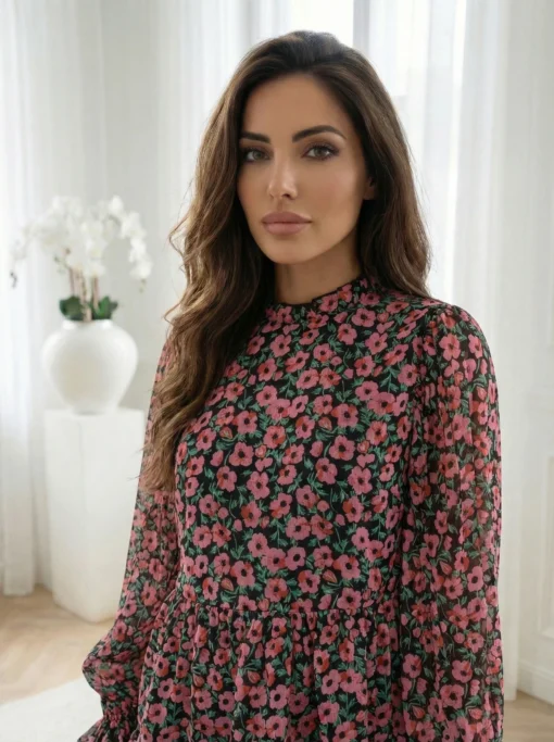 bluza-eleganta-cu-volane-si-imprimeu-floral-roz