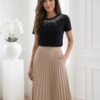 bluza-eleganta-din-bumbac-cu-aplicatie-statement-de-strasuri