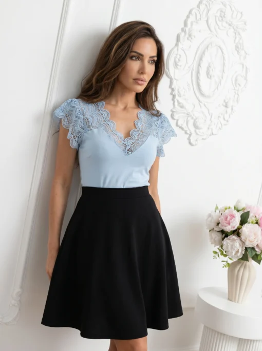 bluza-eleganta-din-bumbac-cu-decolteu-in-v-cu-dantela