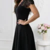 bluza-eleganta-din-bumbac-cu-decolteu-in-v-cu-dantela