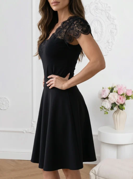bluza-eleganta-din-bumbac-cu-decolteu-in-v-cu-dantela