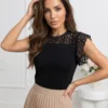 bluza-eleganta-din-bumbac-cu-insertii-de-dantela-perforata