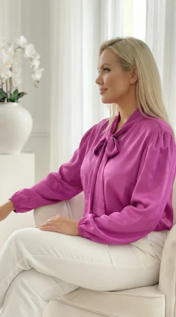 bluza-eleganta-fucsia-din-satin-cu-funda-la-gat-si-croi-lejer