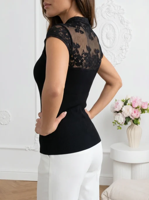 bluza-eleganta-reiata-cu-insertii-din-plasa-si-broderie-florala-negru-universala