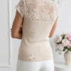 bluza-eleganta-reiata-cu-insertii-din-plasa-si-broderie-florala-negru-universala