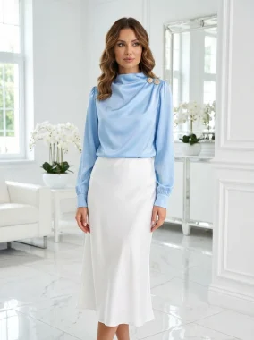 Bluza eleganta satinata albastru deschis cu decolteu drapat si nasturi decorativi