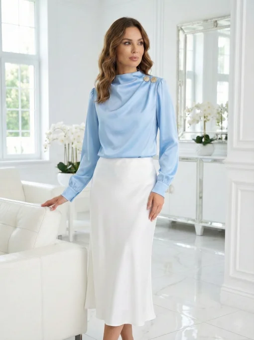 bluza-eleganta-satinata-albastru-deschis-cu-decolteu-drapat-si-nasturi-decorativi
