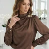 bluza-eleganta-satinata-maro-cu-decolteu-drapat-si-nasturi-decorativi