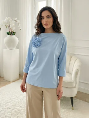 Bluza lejera bleu cu aplicatie florala 3D