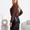 bluza-maro-eleganta-cu-guler-drapat-si-brosa-floare-aurie