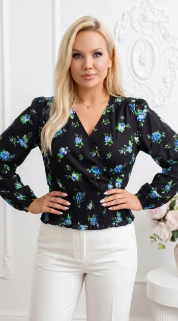 bluza-neagra-cu-imprimeu-floral-albastru