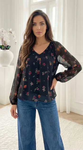bluza-neagra-vaporoasa-cu-imprimeu-floral-si-maneci-bufante