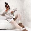bluza-oversized-bej-cu-croi-lejer-si-stil-casual